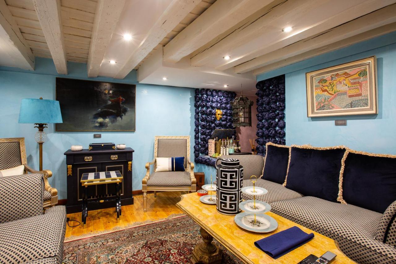 Luxury In * Venezia